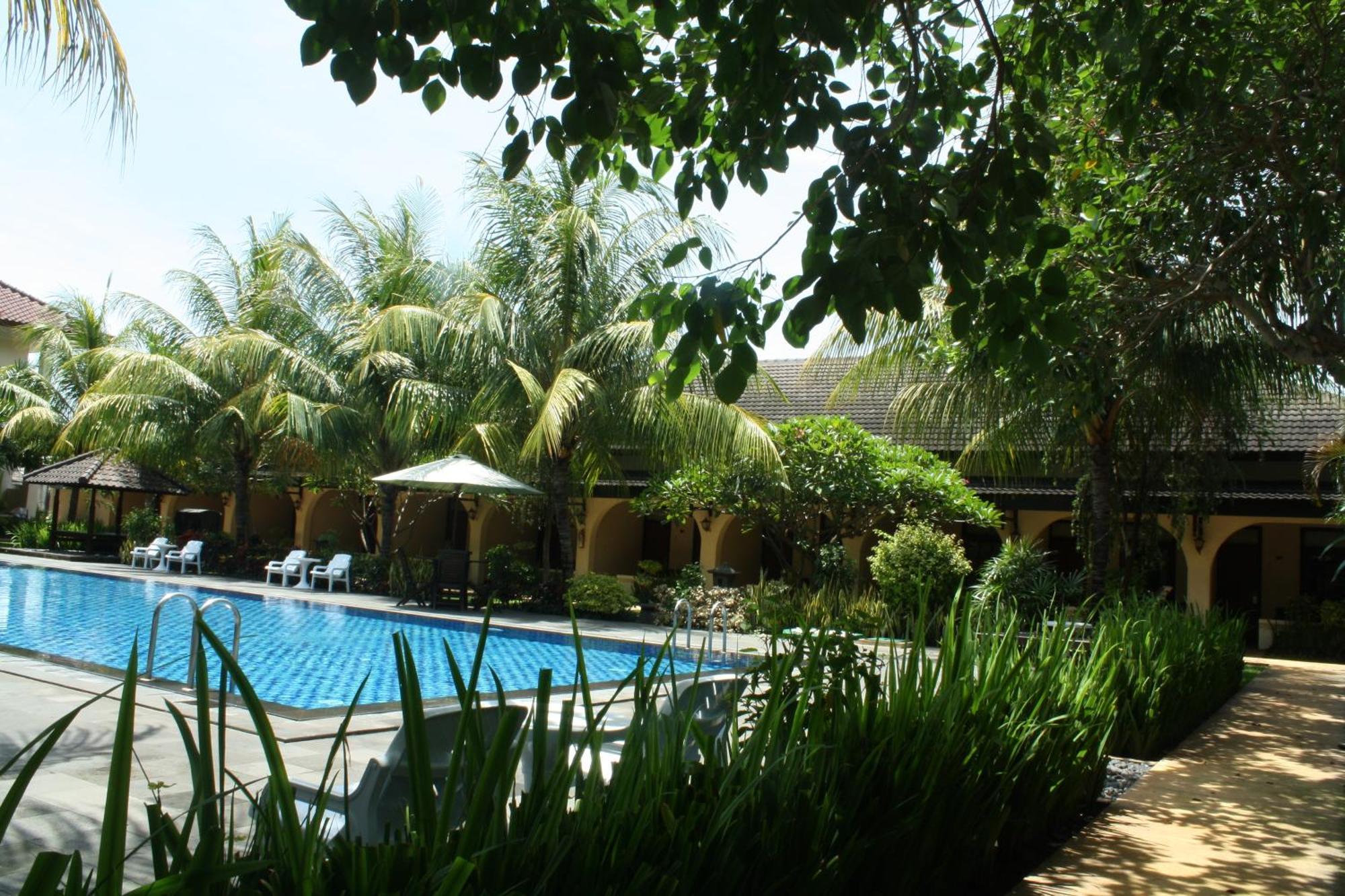 Lombok Garden Hotel Матарам Экстерьер фото